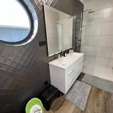 Luxury With Heated Pool & Panoramic Ocean & Valley Views 别墅
