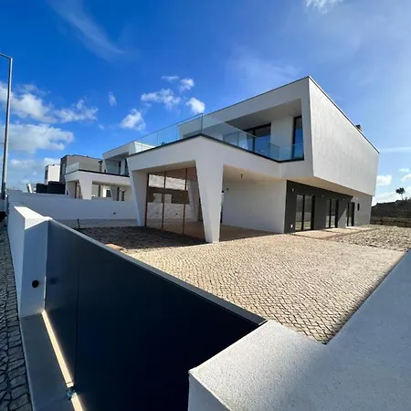 Luxury With Heated Pool & Panoramic Ocean & Valley Views