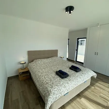 Luxury With Heated Pool & Panoramic Ocean & Valley Views