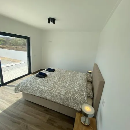 Luxury With Heated Pool & Panoramic Ocean & Valley Views Villa São Martinho do Porto