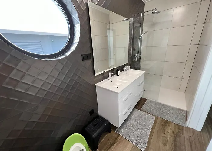 Luxury With Heated Pool & Panoramic Ocean & Valley Views Villa