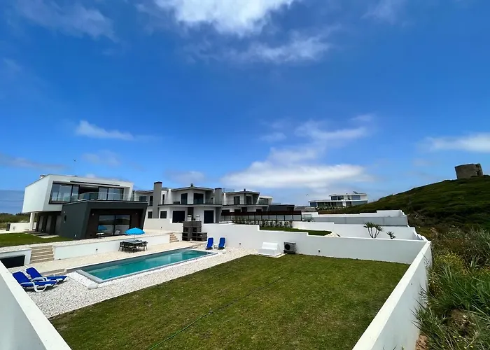 Luxury With Heated Pool & Panoramic Ocean & Valley Views * São Martinho do Porto